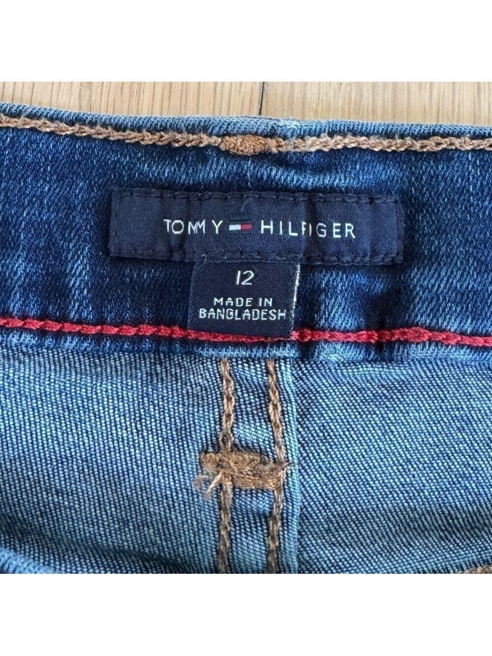 Tommy Hilfiger Greenwich Straight Jeans Medium Wash Size 12 - Picture 6 of 7